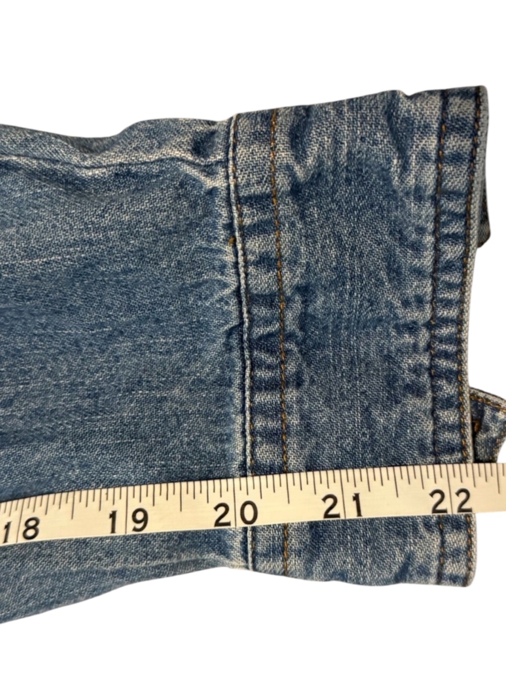 Wrangler ~ Blue ~ Denim ~ Waist Length Shirt w/ Tie at Waist. Size Medium/Large. - Picture 16 of 16